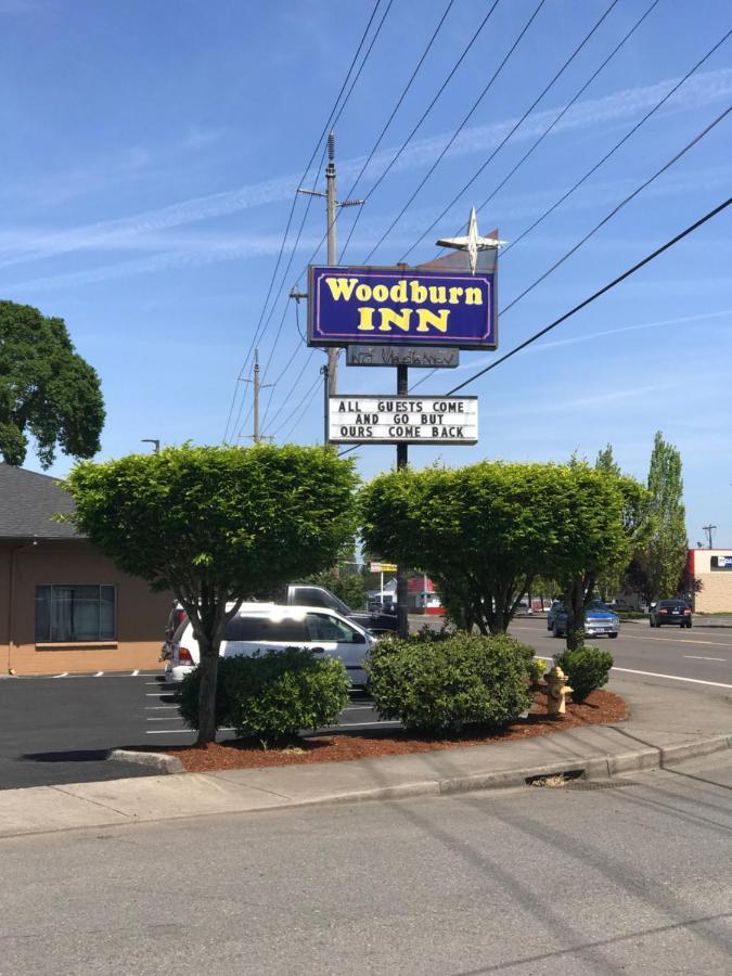 Woodburn Inn Buitenkant foto
